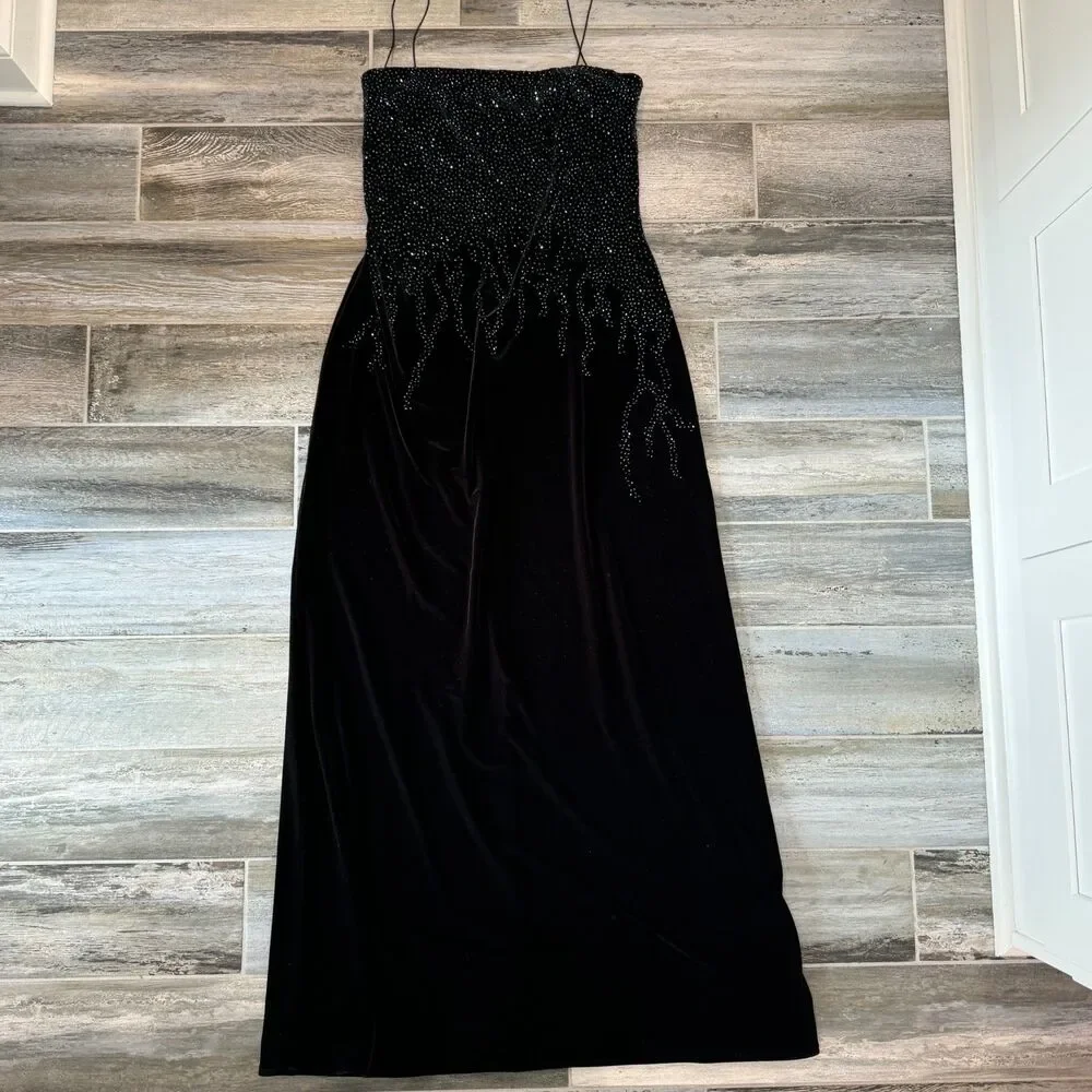 JS Boutique Black Velvet Maxi Dress Spaghetti Straps Beadwork Elegant Detail - Picture 6 of 7
